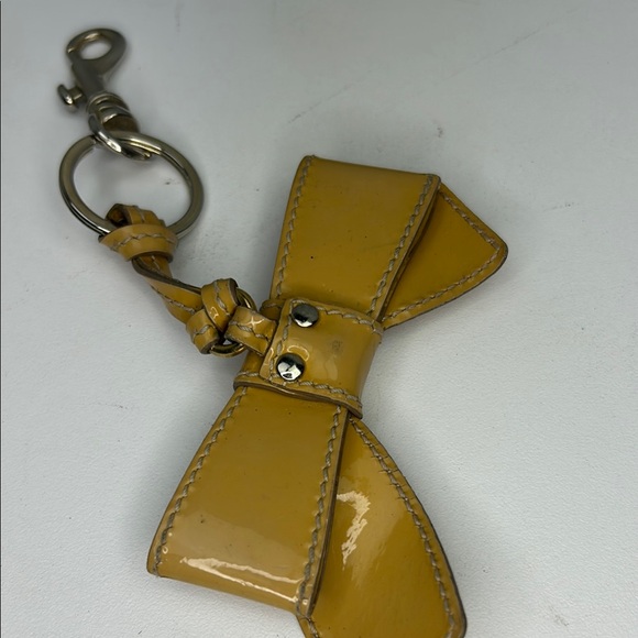 Chloé Yellow Bow Keychain - Picture 3 of 4